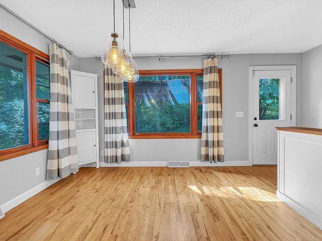 6710 Hopi Road, Chanhassen, MN 55317