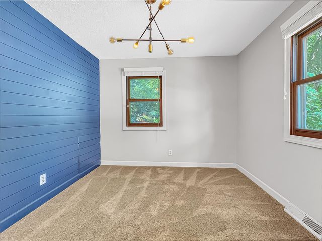 6710 Hopi Road, Chanhassen, MN 55317