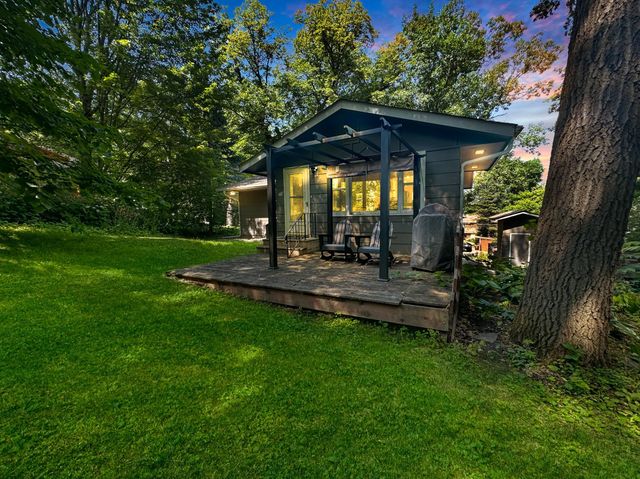 6710 Hopi Road, Chanhassen, MN 55317