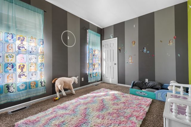 302 Cress Creek Trail, Poplar Grove, IL 61065