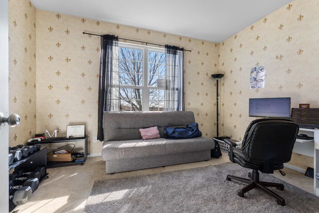 302 Cress Creek Trail, Poplar Grove, IL 61065