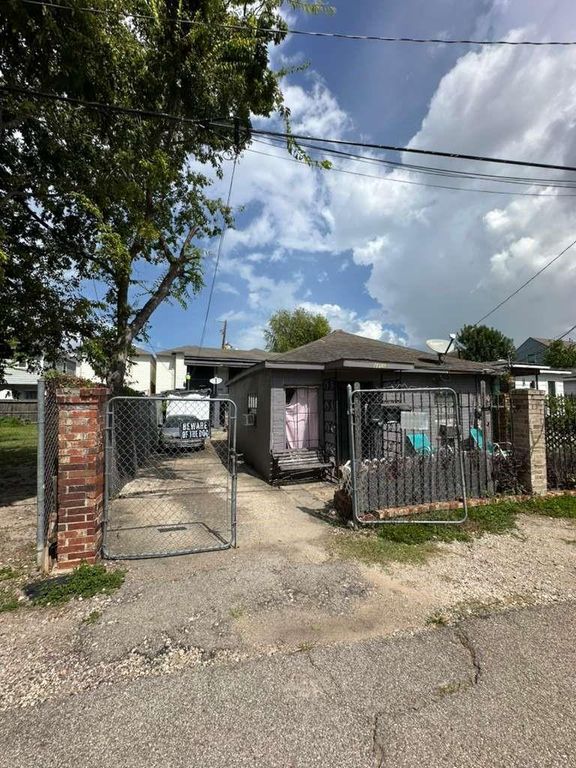 4406 Allen Street, Houston, TX 77007