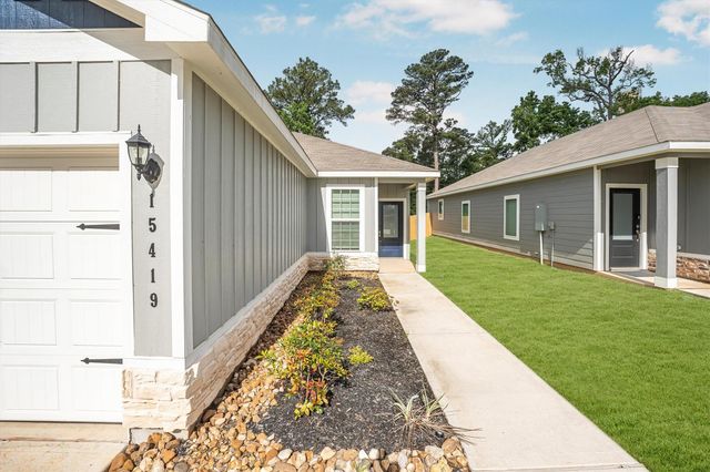 15419 Maple Terrace Drive, Conroe, TX 77303