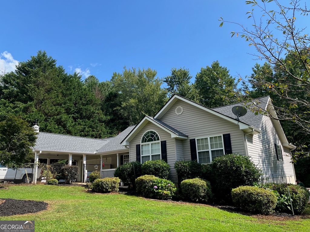 113 Barker Trail Road, Cleveland, GA 30528