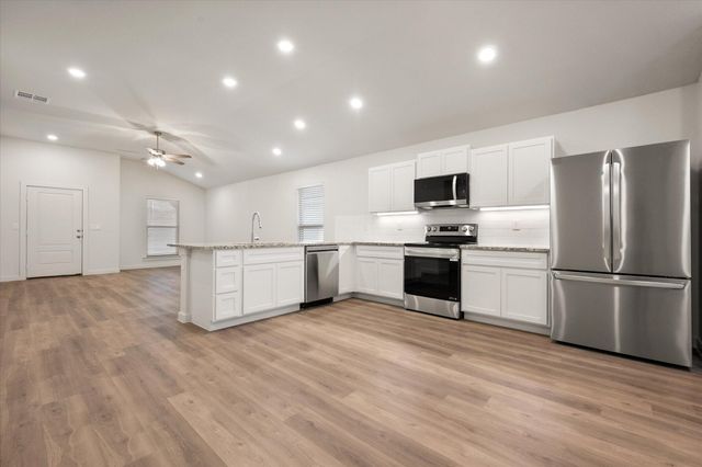 13821 Gary Avenue, Lubbock, TX 79423