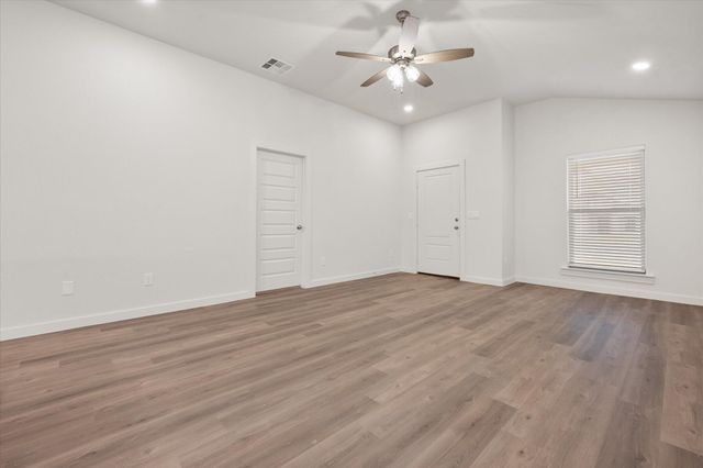 13821 Gary Avenue, Lubbock, TX 79423