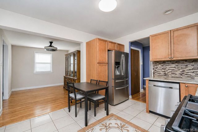 85 Cameron Avenue, Staten Island, NY 10305
