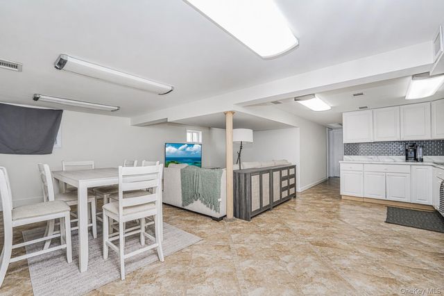 85 Cameron Avenue, Staten Island, NY 10305