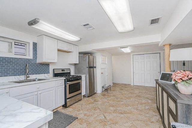 85 Cameron Avenue, Staten Island, NY 10305