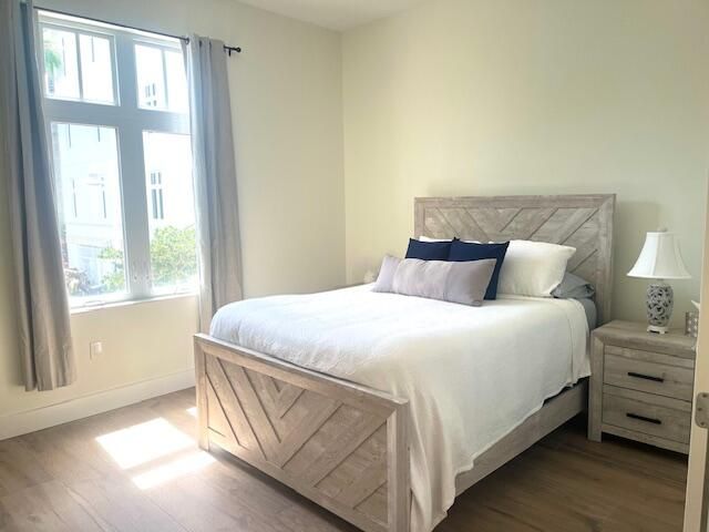 184 Lake Drive 3102, Palm Beach Shores, FL 33404