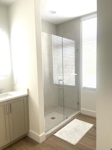 184 Lake Drive 3102, Palm Beach Shores, FL 33404