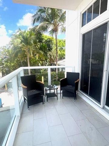 184 Lake Drive 3102, Palm Beach Shores, FL 33404