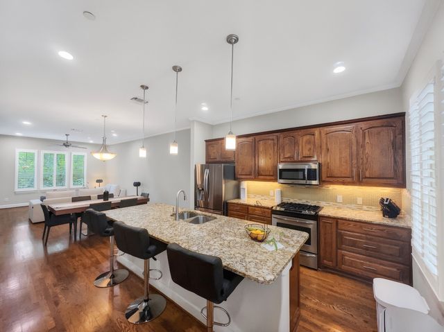 15850 Quorum Drive, Addison, TX 75001
