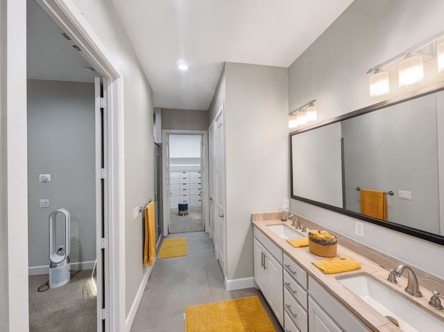 15850 Quorum Drive, Addison, TX 75001