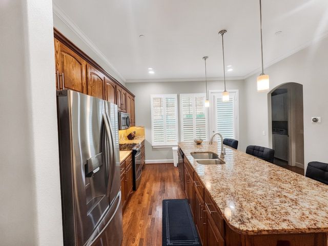 15850 Quorum Drive, Addison, TX 75001