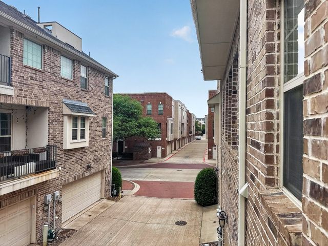 15850 Quorum Drive, Addison, TX 75001