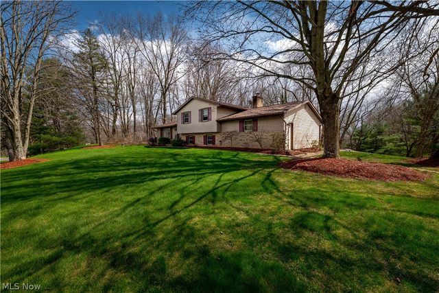 12432 Ledgeview Street NW, Canal Fulton, OH 44614