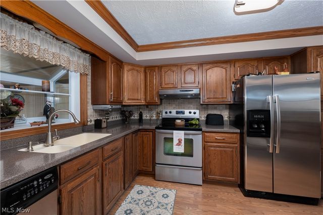 12432 Ledgeview Street NW, Canal Fulton, OH 44614