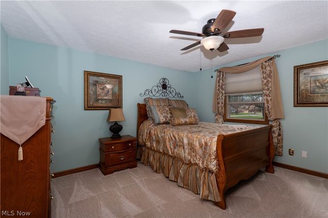 12432 Ledgeview Street NW, Canal Fulton, OH 44614