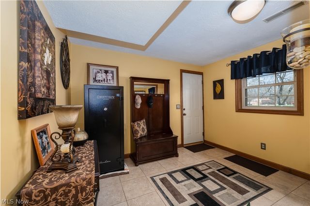 12432 Ledgeview Street NW, Canal Fulton, OH 44614