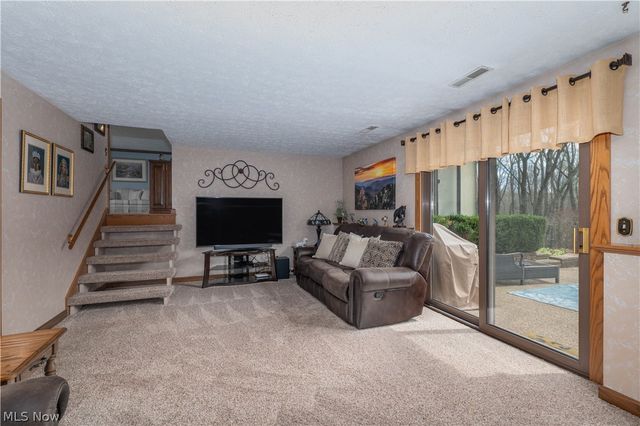 12432 Ledgeview Street NW, Canal Fulton, OH 44614