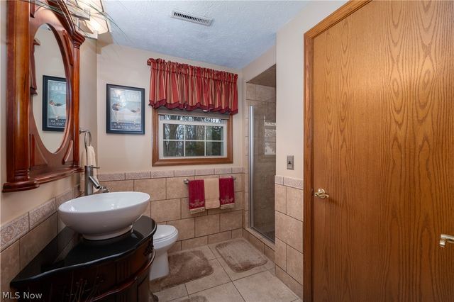 12432 Ledgeview Street NW, Canal Fulton, OH 44614