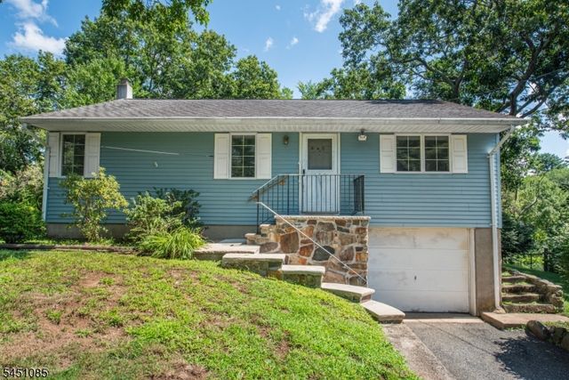 15 Wynding Way, Rockaway Twp., NJ 07866