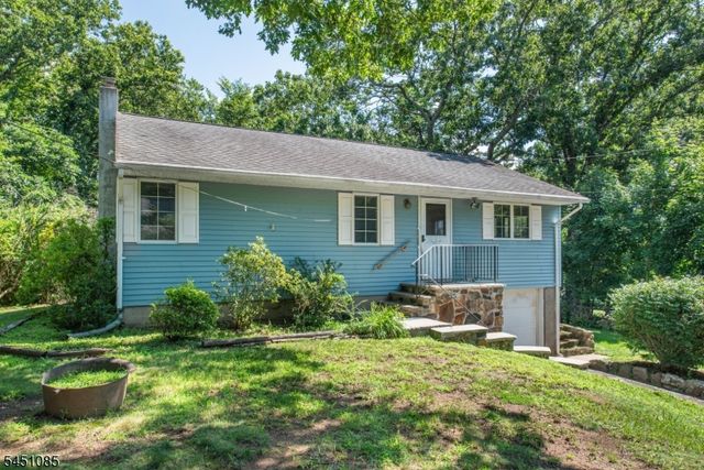 15 Wynding Way, Rockaway Twp., NJ 07866