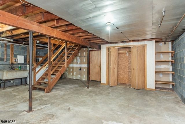 15 Wynding Way, Rockaway Twp., NJ 07866