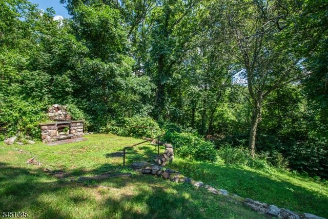 15 Wynding Way, Rockaway Twp., NJ 07866