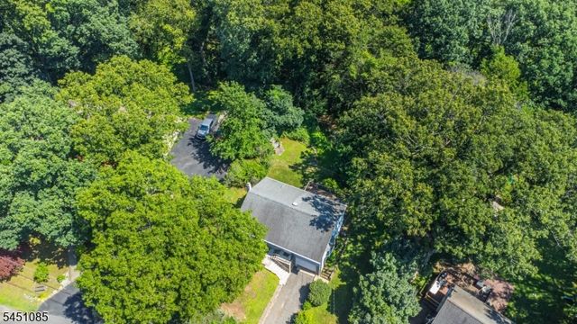 15 Wynding Way, Rockaway Twp., NJ 07866