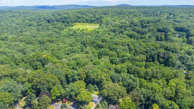 15 Wynding Way, Rockaway Twp., NJ 07866