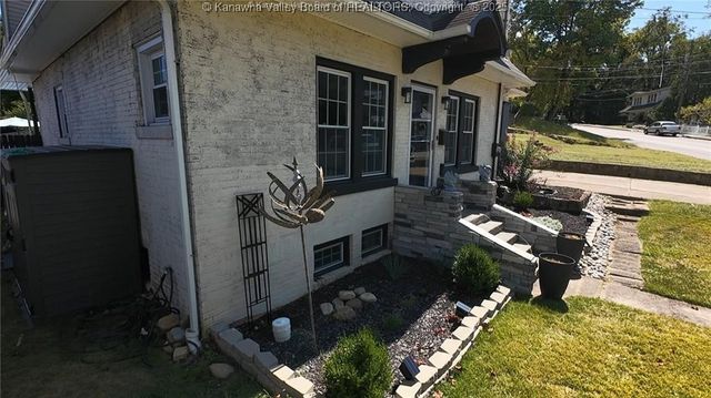 503 Montrose Drive, South Charleston, WV 25303