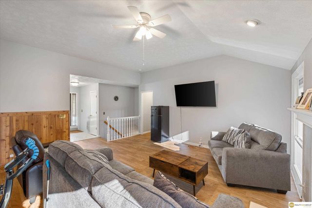 400 Fleetwood Drive, Papillion, NE 68133