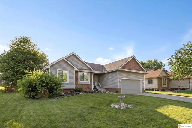 400 Fleetwood Drive, Papillion, NE 68133