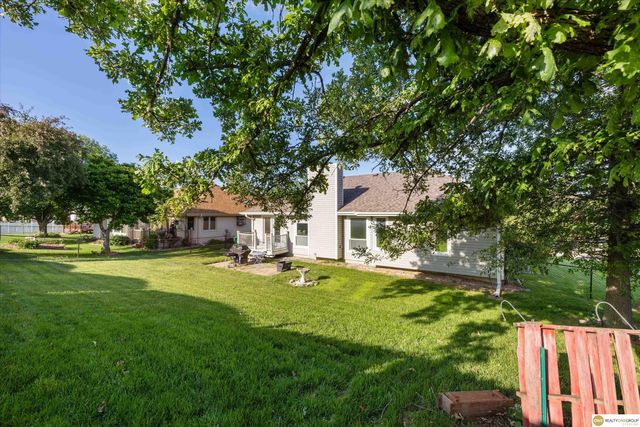 400 Fleetwood Drive, Papillion, NE 68133