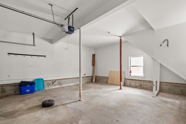 4 Bellflower Circle, Concord, NH 03303