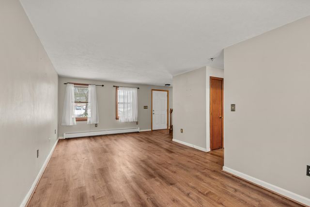 4 Bellflower Circle, Concord, NH 03303