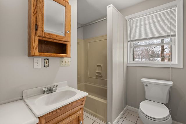 4 Bellflower Circle, Concord, NH 03303