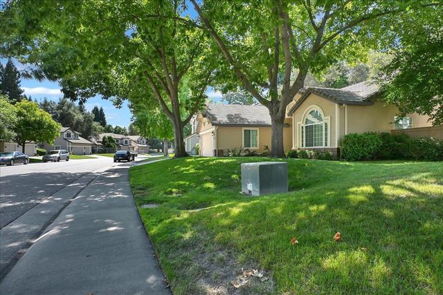 11925 Silver Cliff Way, Gold River, CA 95670