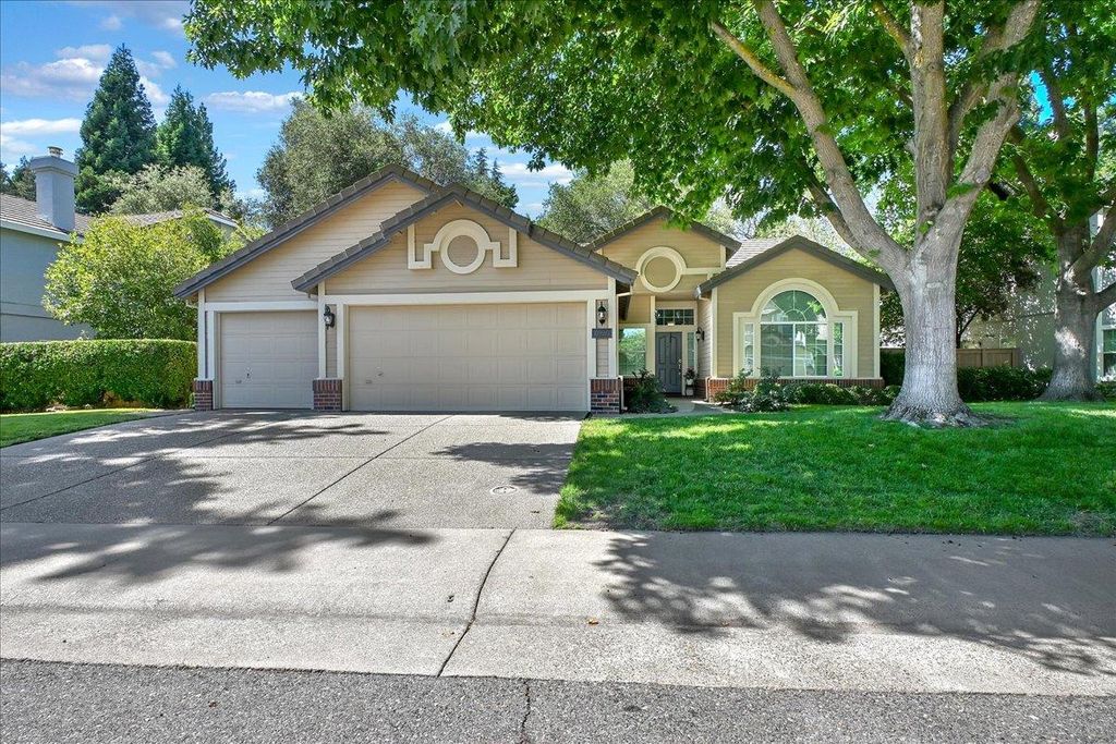 11925 Silver Cliff Way, Gold River, CA 95670