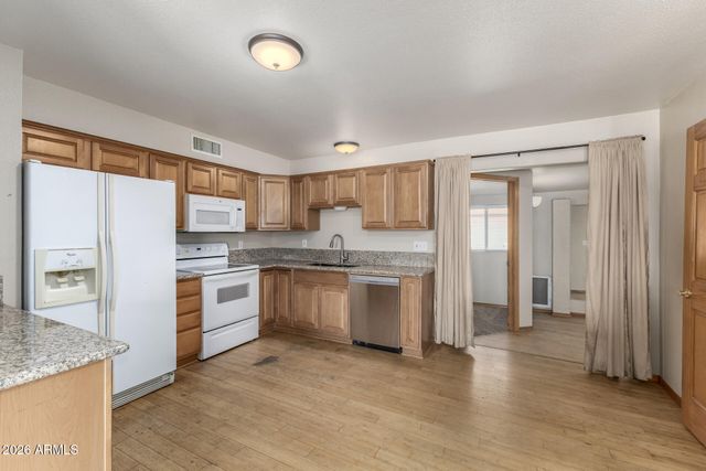 2702 E GROVERS Avenue, Phoenix, AZ 85032