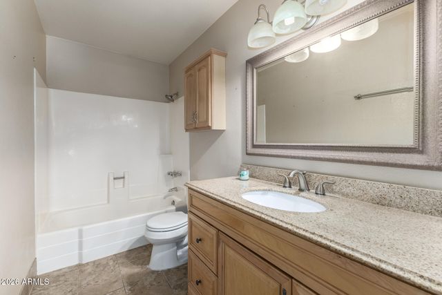 2702 E GROVERS Avenue, Phoenix, AZ 85032