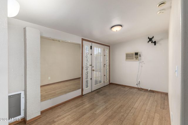 2702 E GROVERS Avenue, Phoenix, AZ 85032