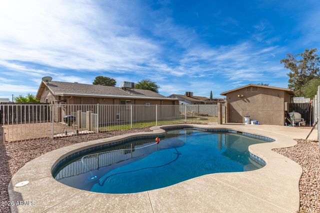 2702 E GROVERS Avenue, Phoenix, AZ 85032