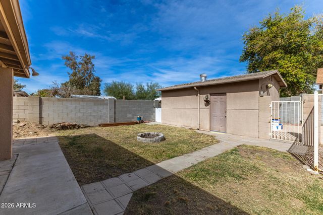 2702 E GROVERS Avenue, Phoenix, AZ 85032