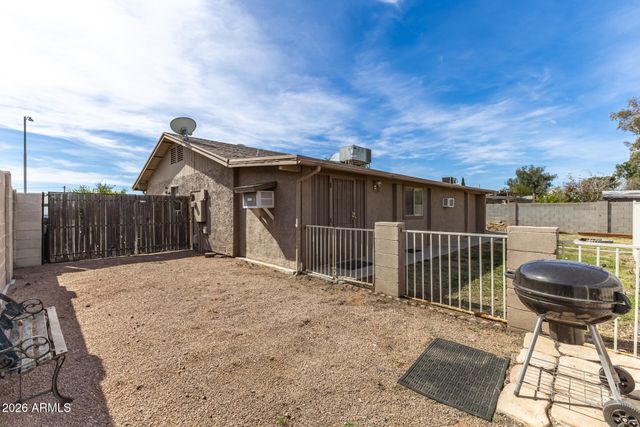 2702 E GROVERS Avenue, Phoenix, AZ 85032