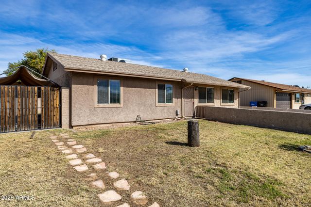 2702 E GROVERS Avenue, Phoenix, AZ 85032