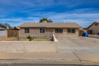 2702 E GROVERS Avenue, Phoenix, AZ 85032