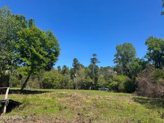 211 WALKER Drive, Interlachen, FL 32148